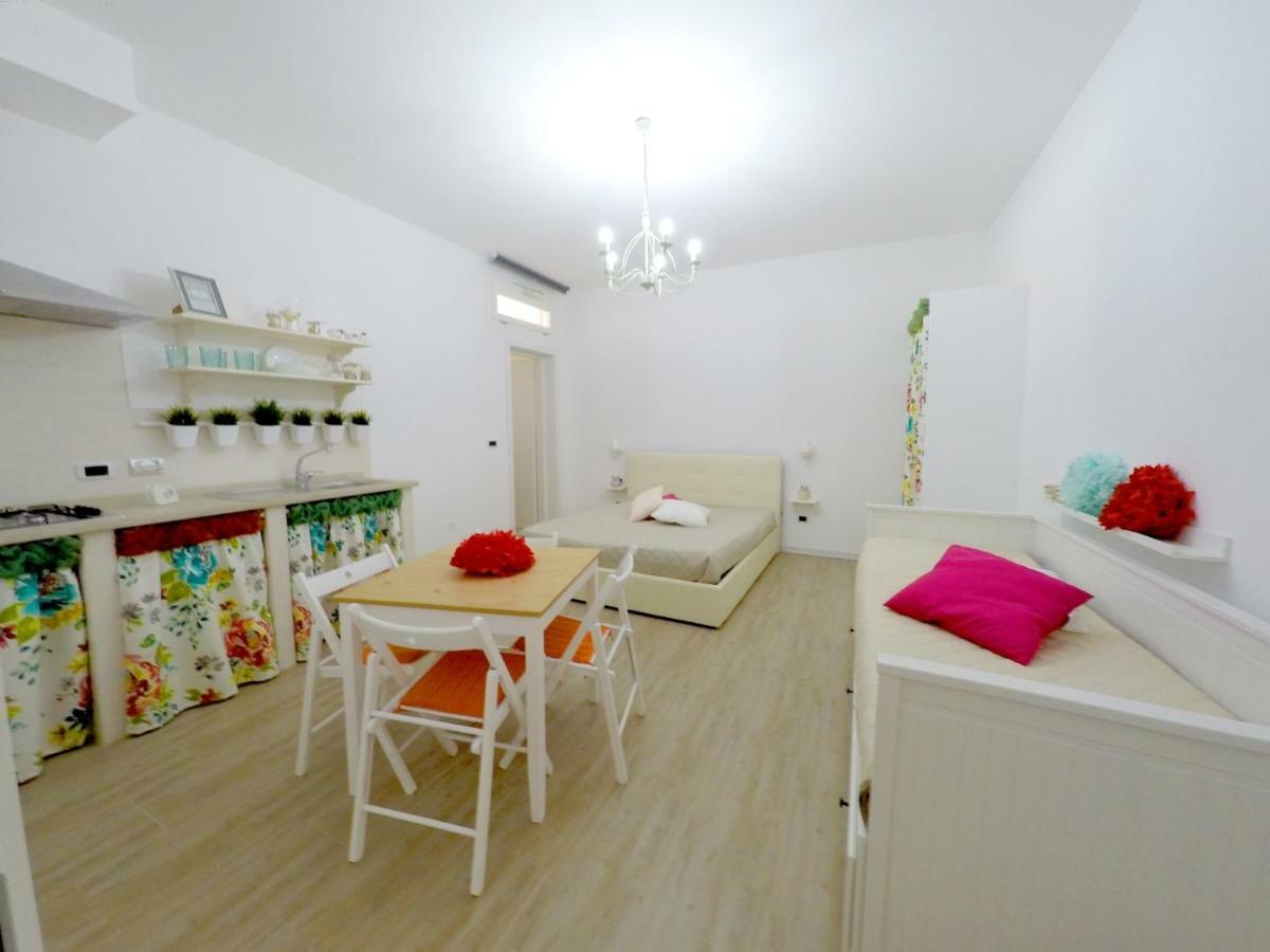 Casa Vacanze Coralloholiday Hotel ตอร์เลลาปิลโล ภายนอก รูปภาพ