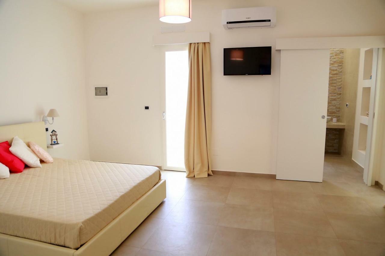 Casa Vacanze Coralloholiday Hotel ตอร์เลลาปิลโล ภายนอก รูปภาพ